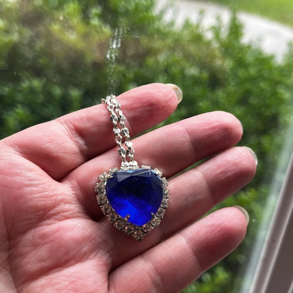 1998 Lindenwold Heart of The Titanic Blue Ocean Glass Heart Necklace w Case - Picture 5 of 14